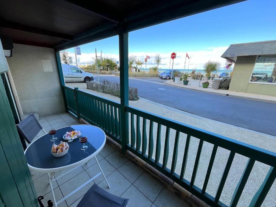 La Passerelle - Terrace And Balcony With Sea View Luc-sur-Mer Eksteriør billede